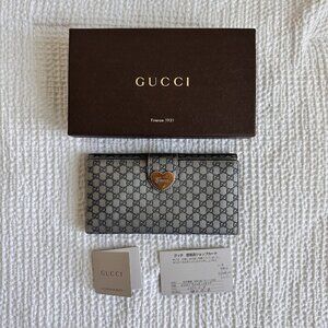 !! SOLD !! GUCCI Guccisima Leather Silver Long Wallet with Heart Detail